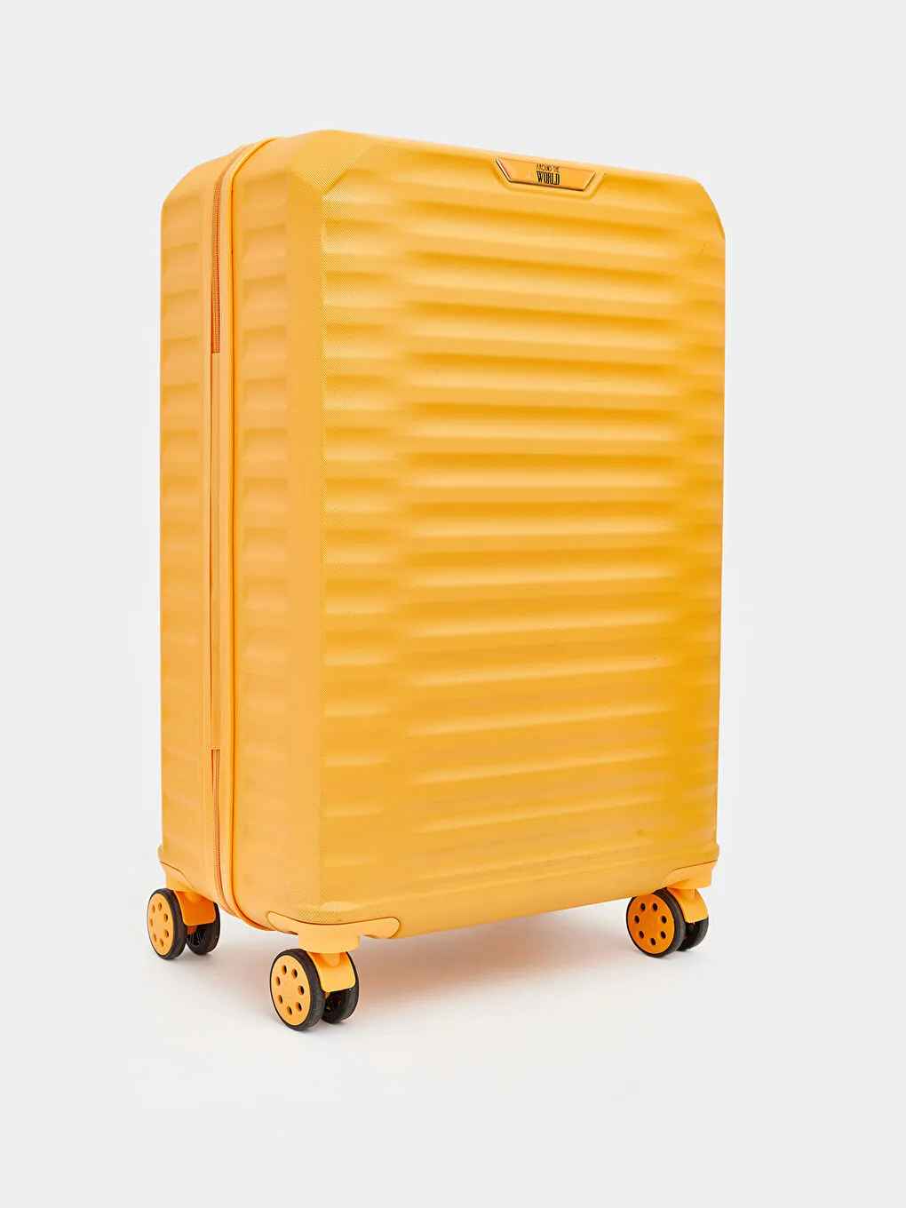 橙色锁扣细节行李箱